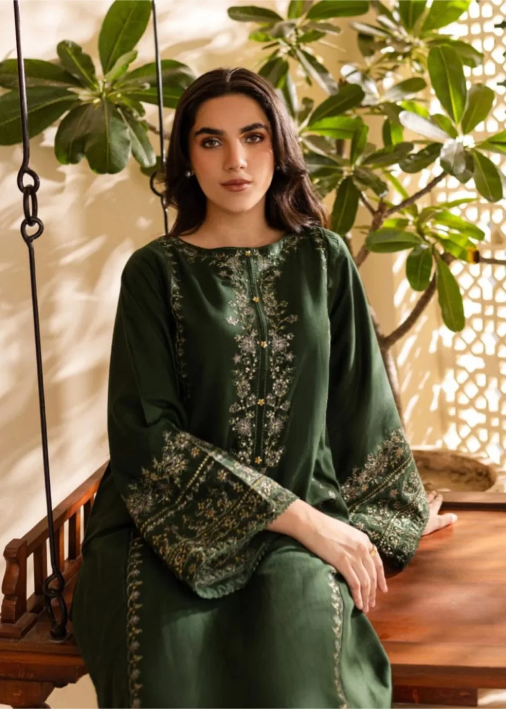 Emerald Green Embroidered Kurta Suit image indicator(2)