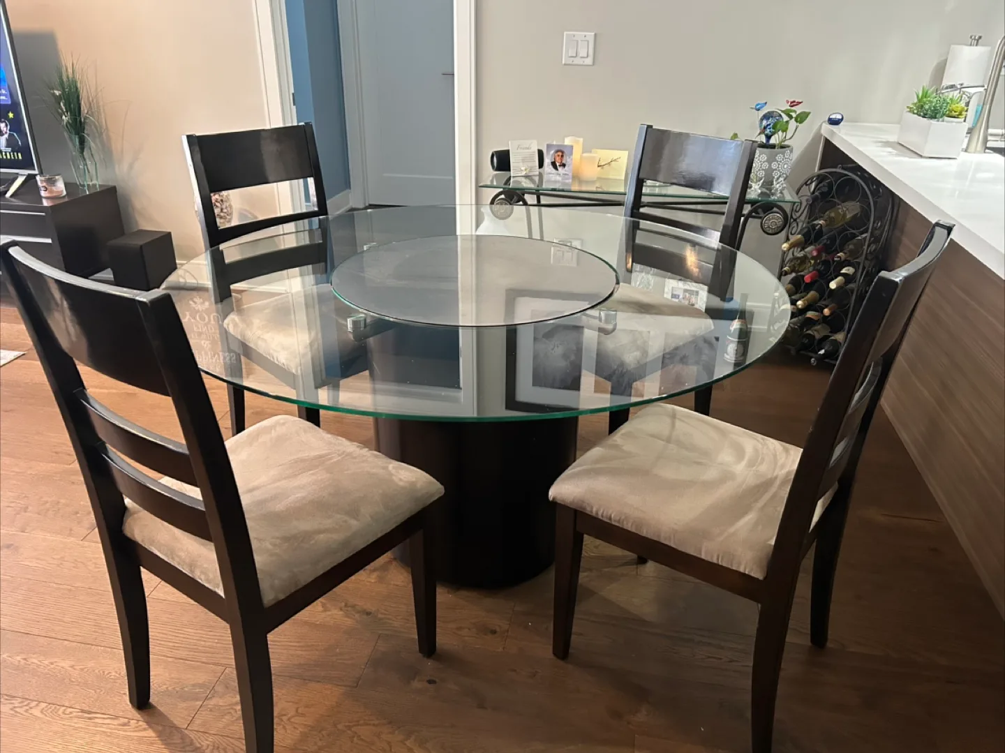 Modern Round Glass Top Dining Table with 6 Chairs image indicator(2)