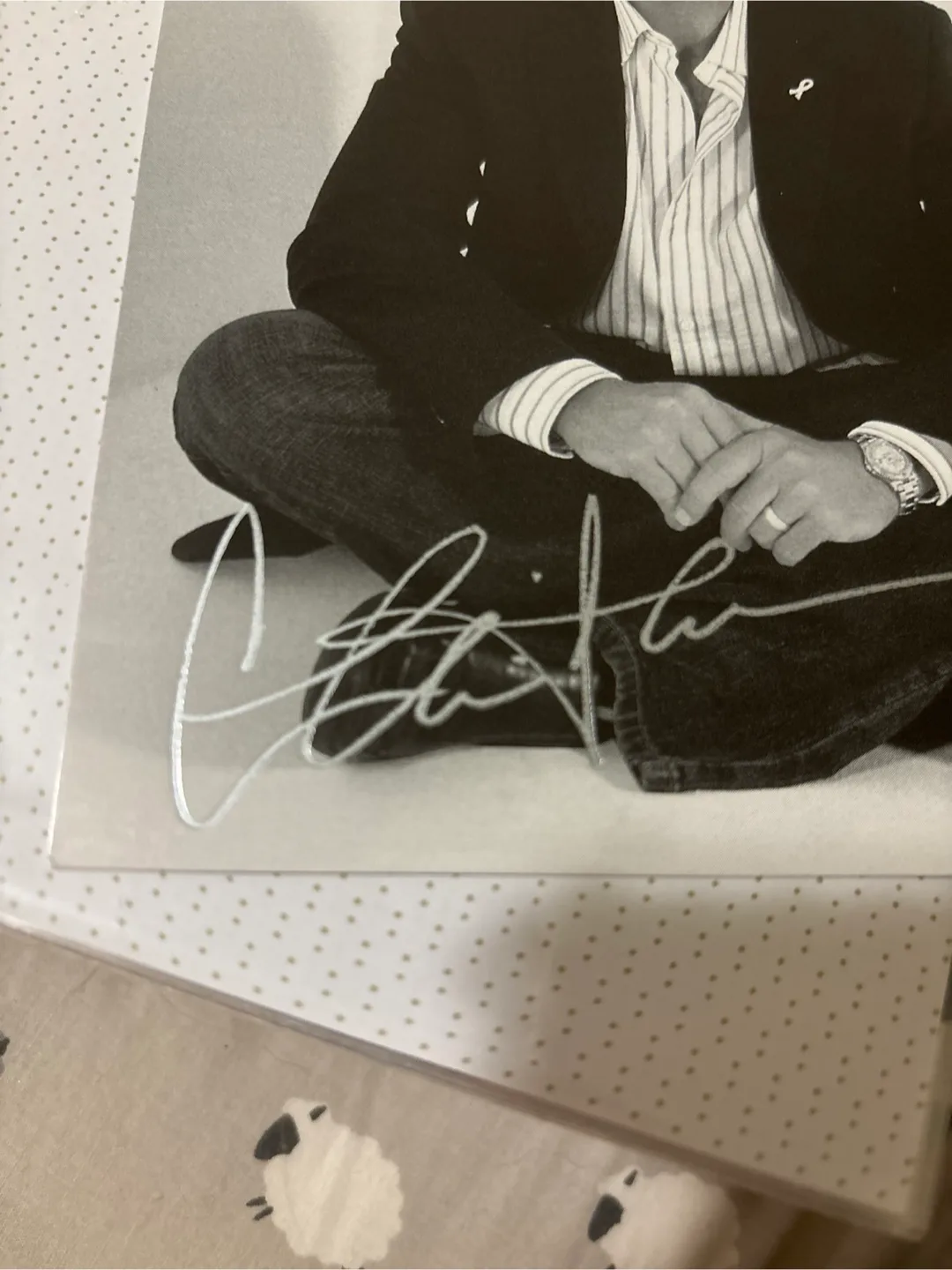 Autographed Photo image indicator(3)