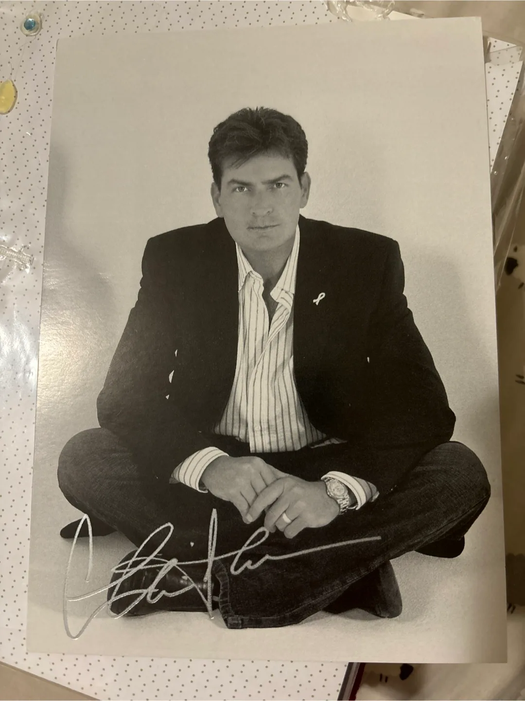 Autographed Photo image indicator(2)