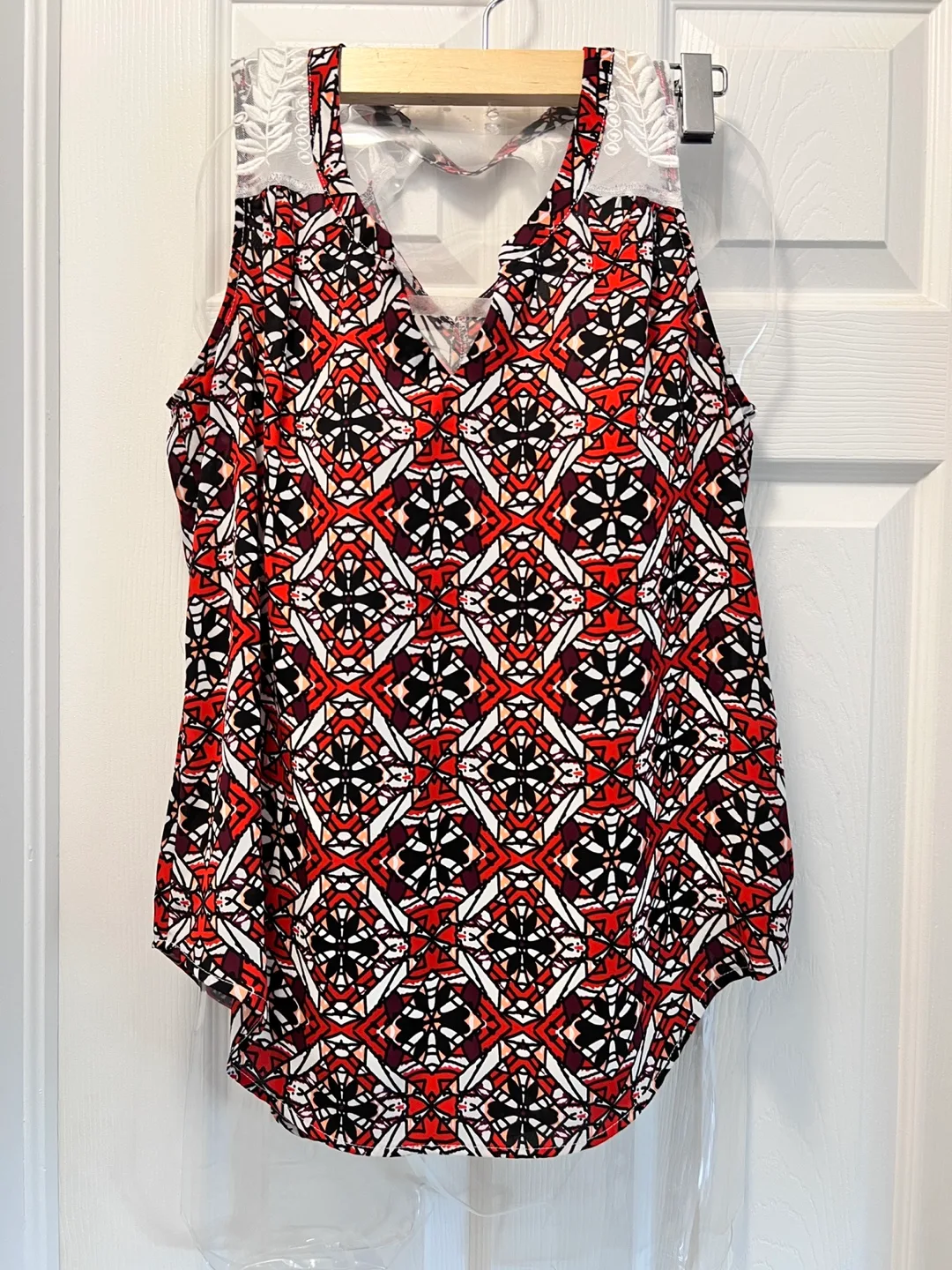 Brand new Geometric Pattern Top thumbnail