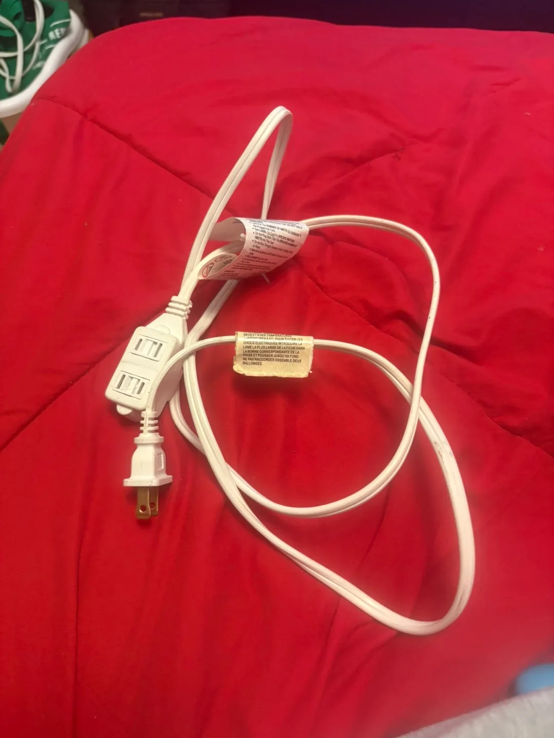 White Extension Cord With 3 Outlets image indicator(2)