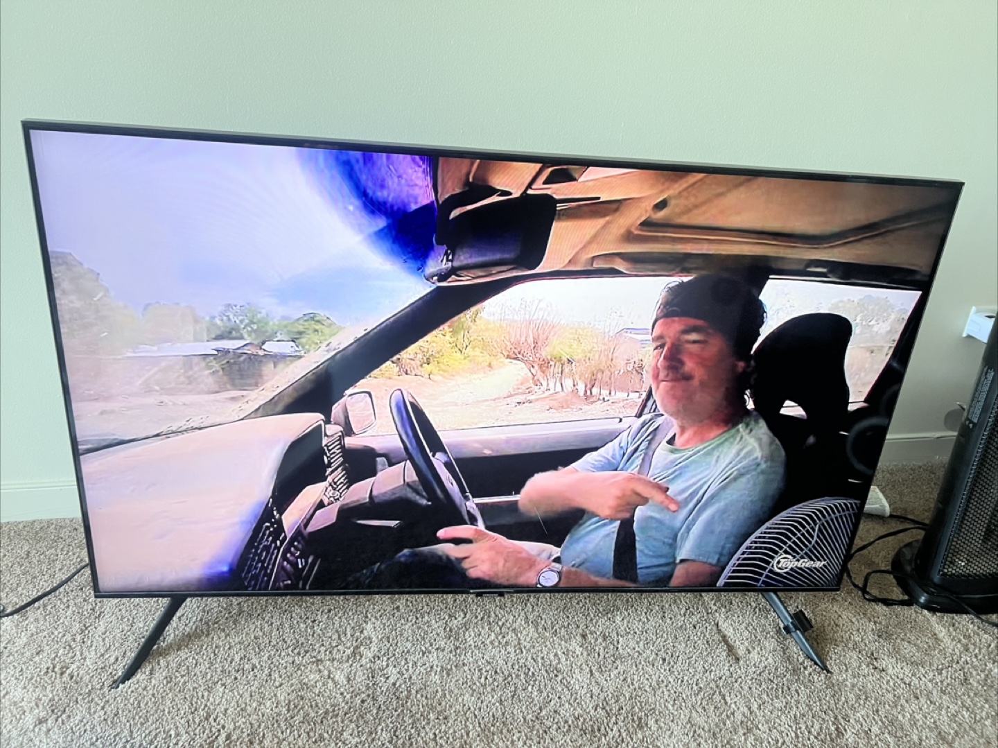 Large Smart Television 50 inches - photo 2