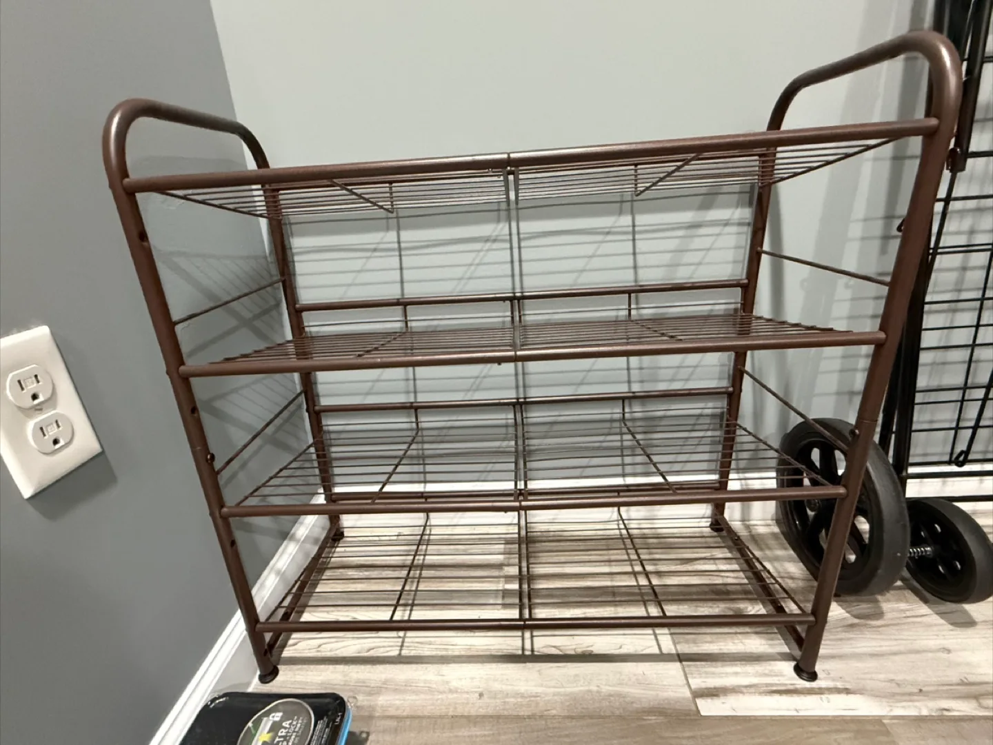 Metal Wire Shoe rack thumbnail