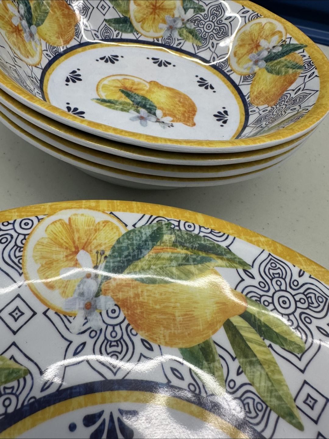 *Like new* Melamine Plate and Bowl Set - photo 3