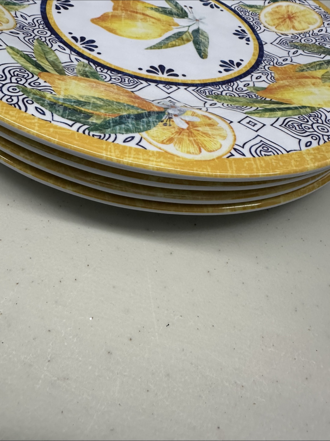 *Like new* Melamine Plate and Bowl Set - photo 2