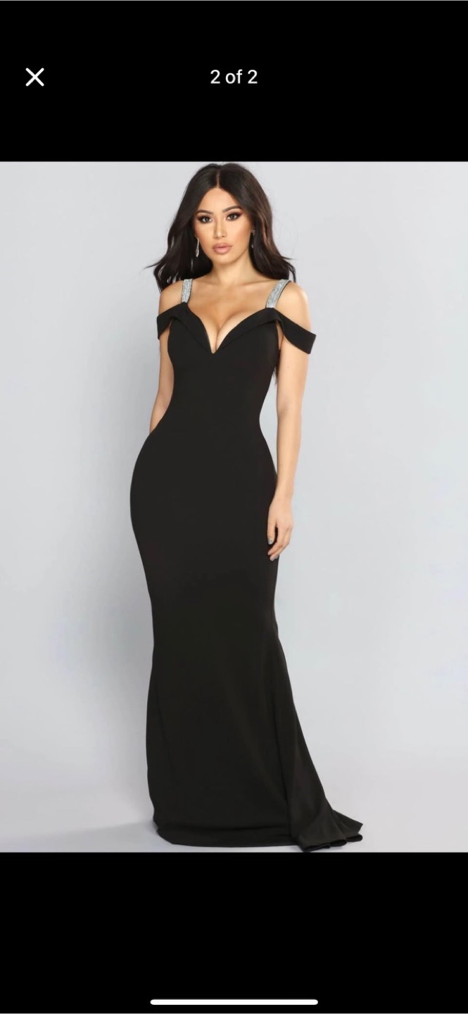 Off-the-shoulder Black Evening Gown