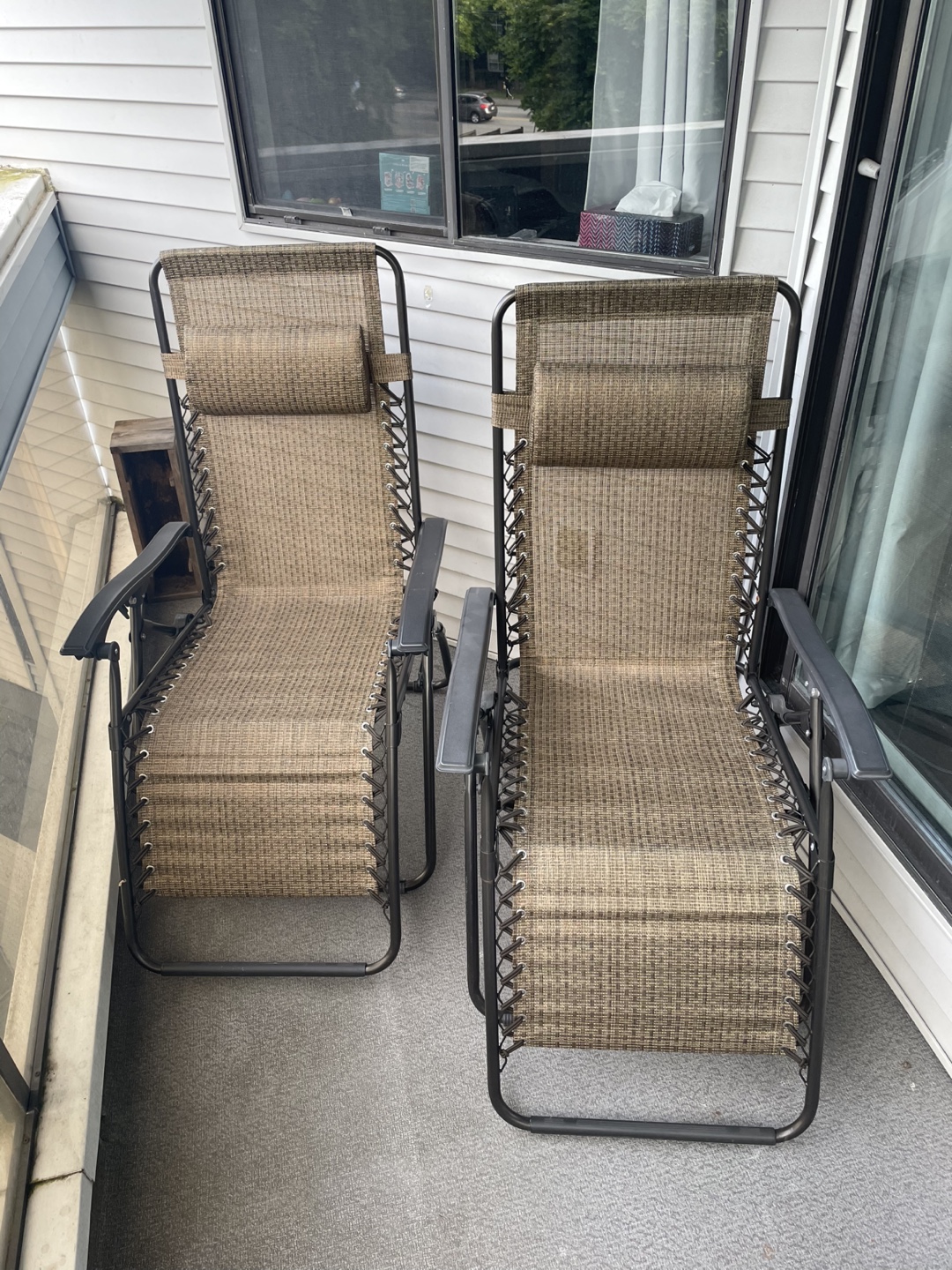 Reclining Outdoor Chairs