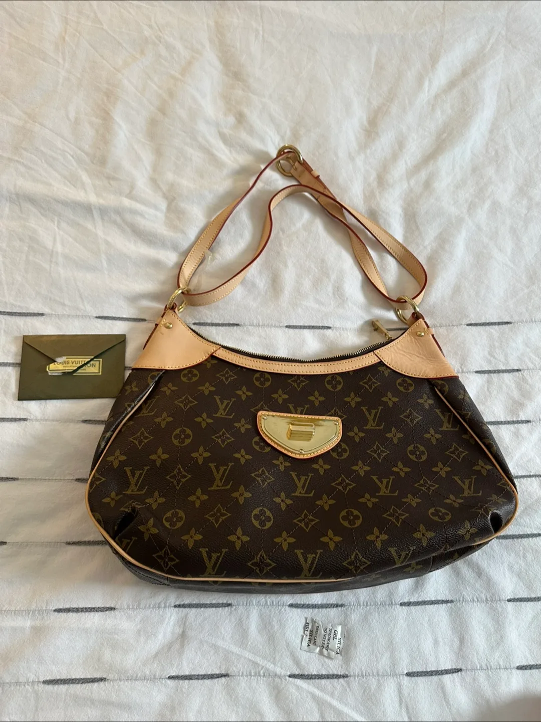 Louis Vuitton Handbag might be replica thumbnail