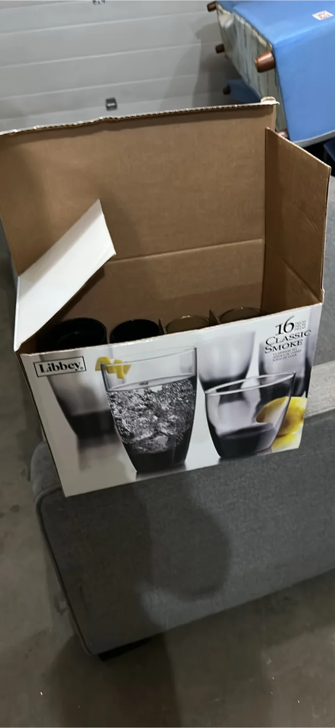 Smoked Glassware Set thumbnail