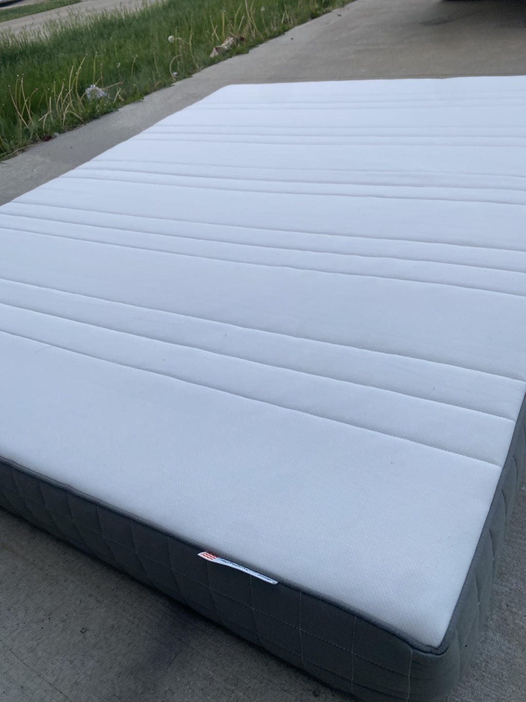Free delivery new queen mattress - photo 2