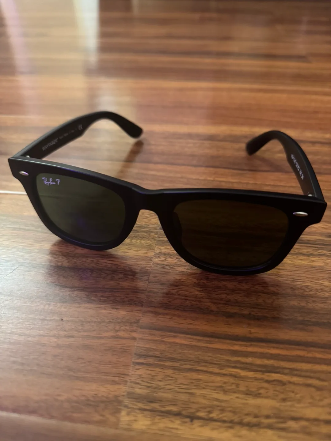 Ray-Ban Wayfarer Sunglasses thumbnail