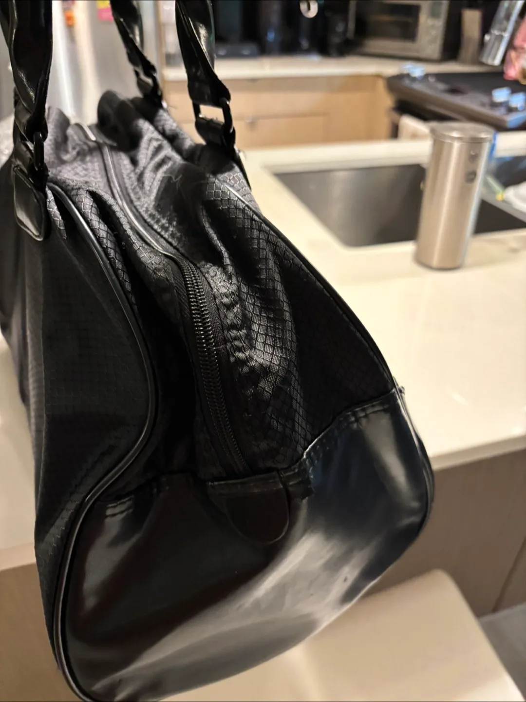 Puma Black Gym Bag image indicator(5)