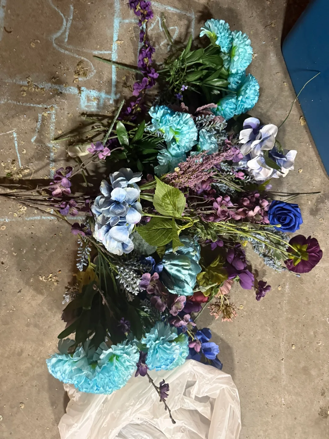 Bag of Assorted Artificial Flowers thumbnail