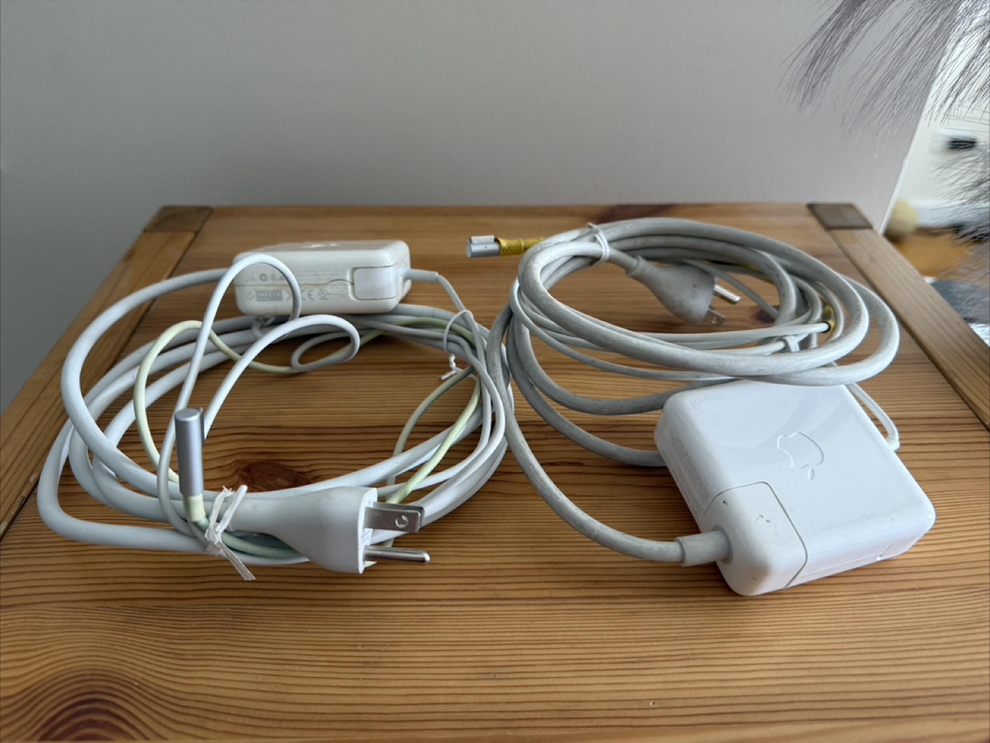 Apple Macbook Pro Laptop - photo 3