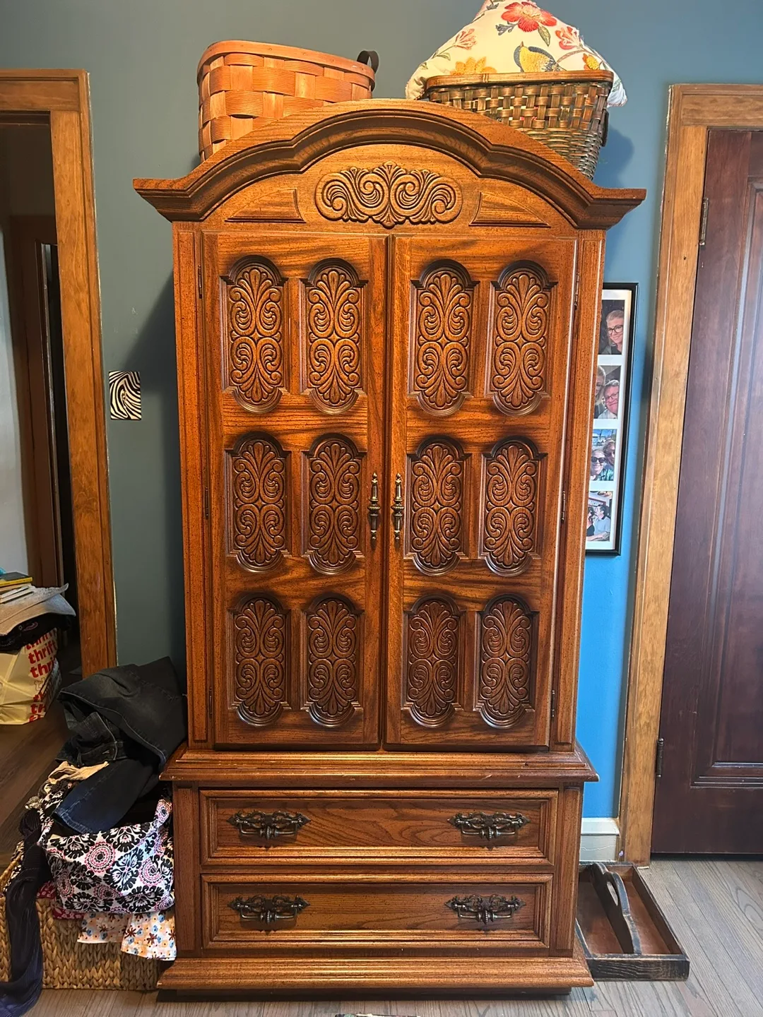 Armoire thumbnail