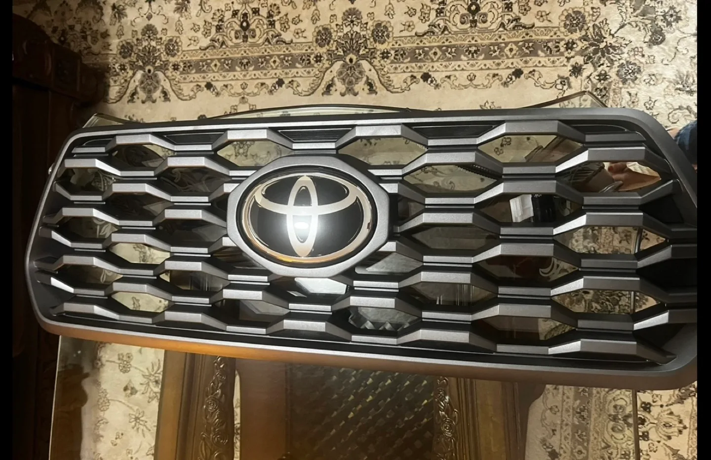 FRONT TOYOTA TACOMA GRILLE image indicator(4)