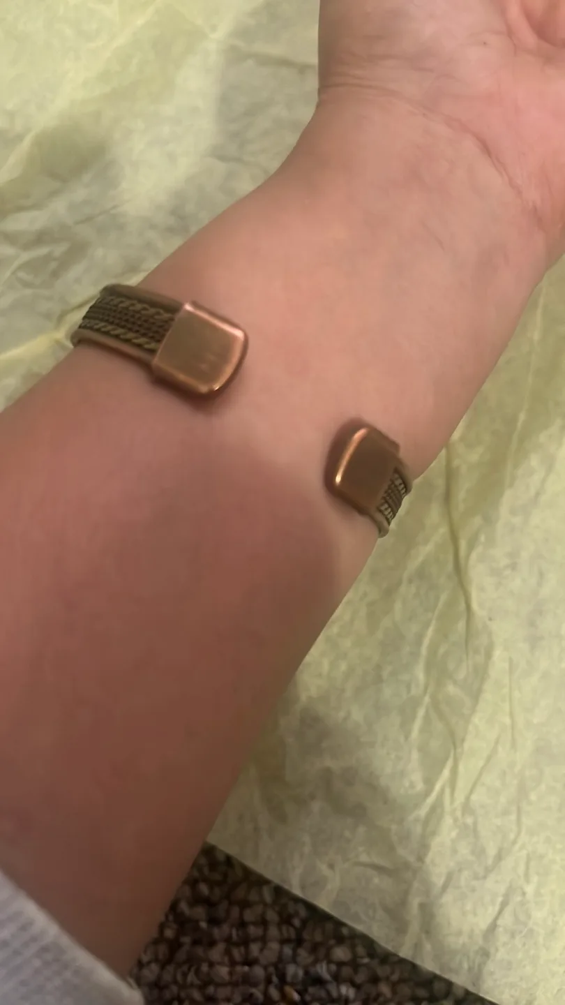 Copper Cuff Bracelet image indicator(6)