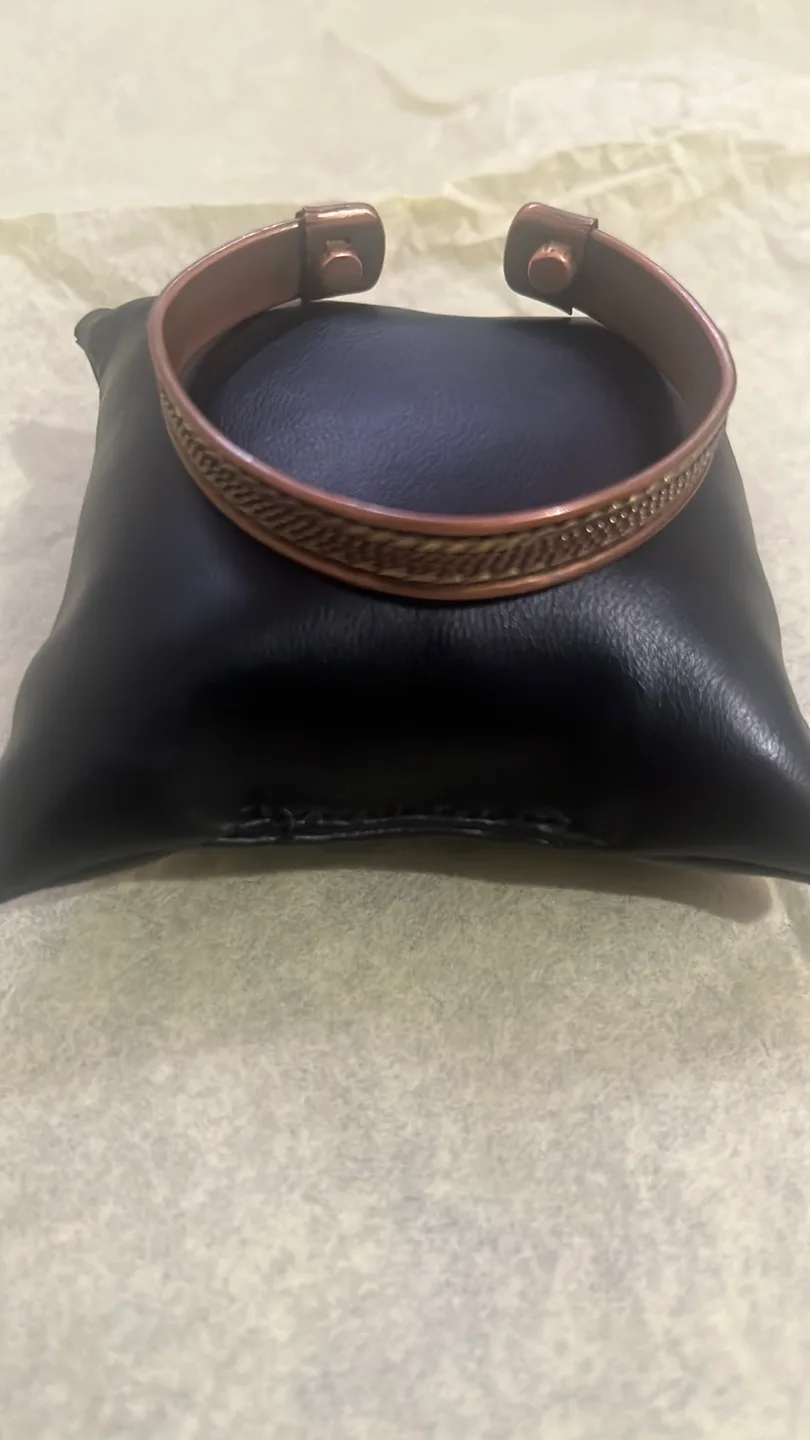 Copper Cuff Bracelet image indicator(7)