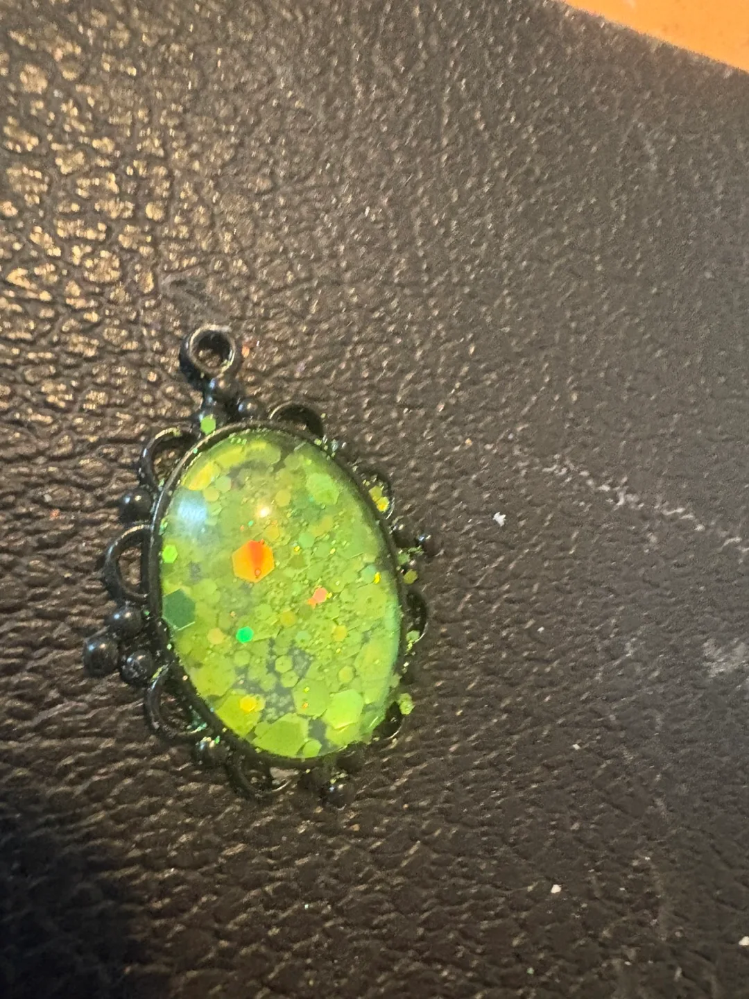 Assorted Colourful Pendants image indicator(2)