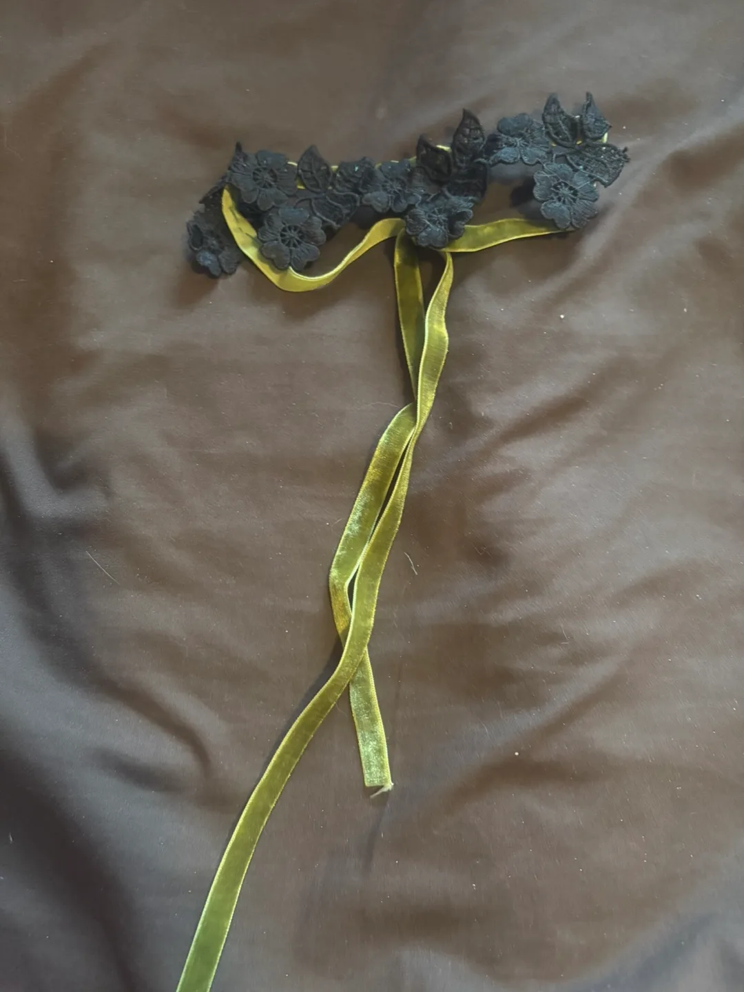 Handmade floral lace chokers with satin and velvet ribbon image indicator(5)