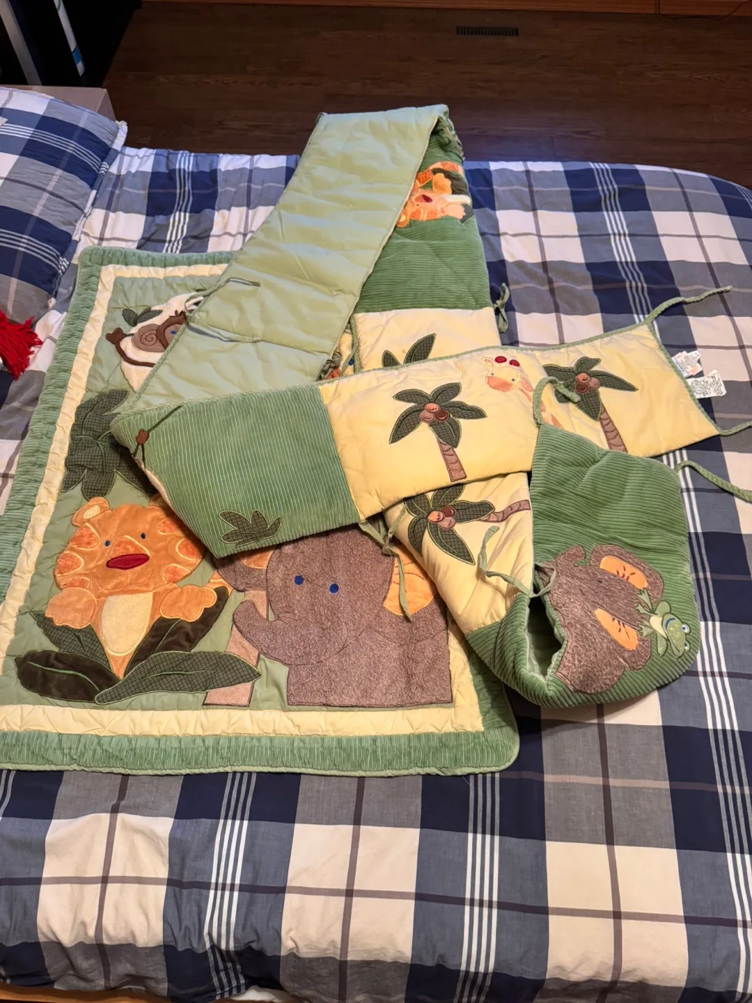 Jungle Themed Crib Bedding Set image indicator(3)