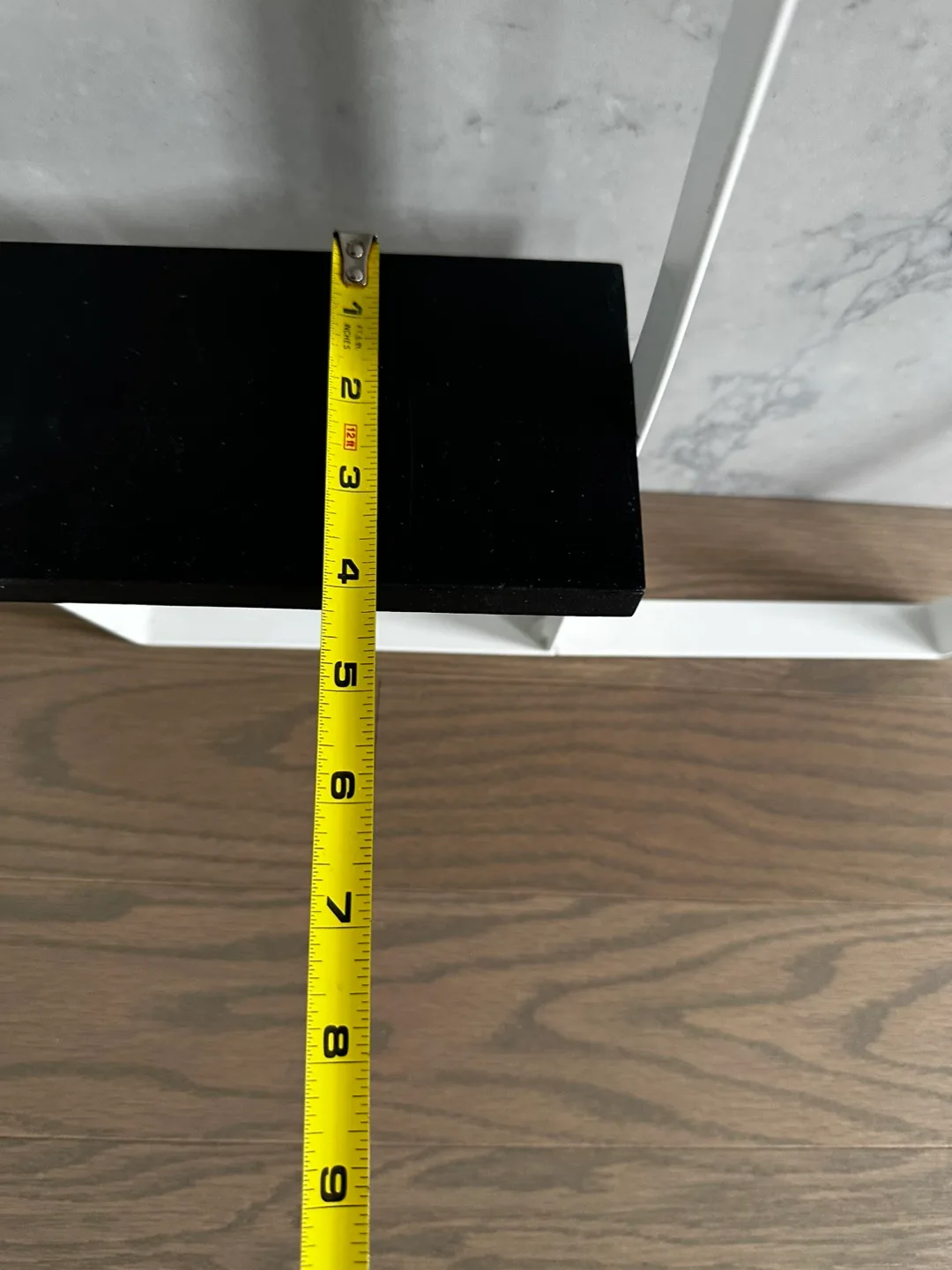 Hexagon Wall Shelf image indicator(2)