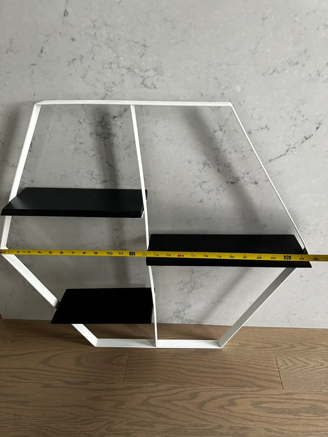 Hexagon Wall Shelf image indicator(3)