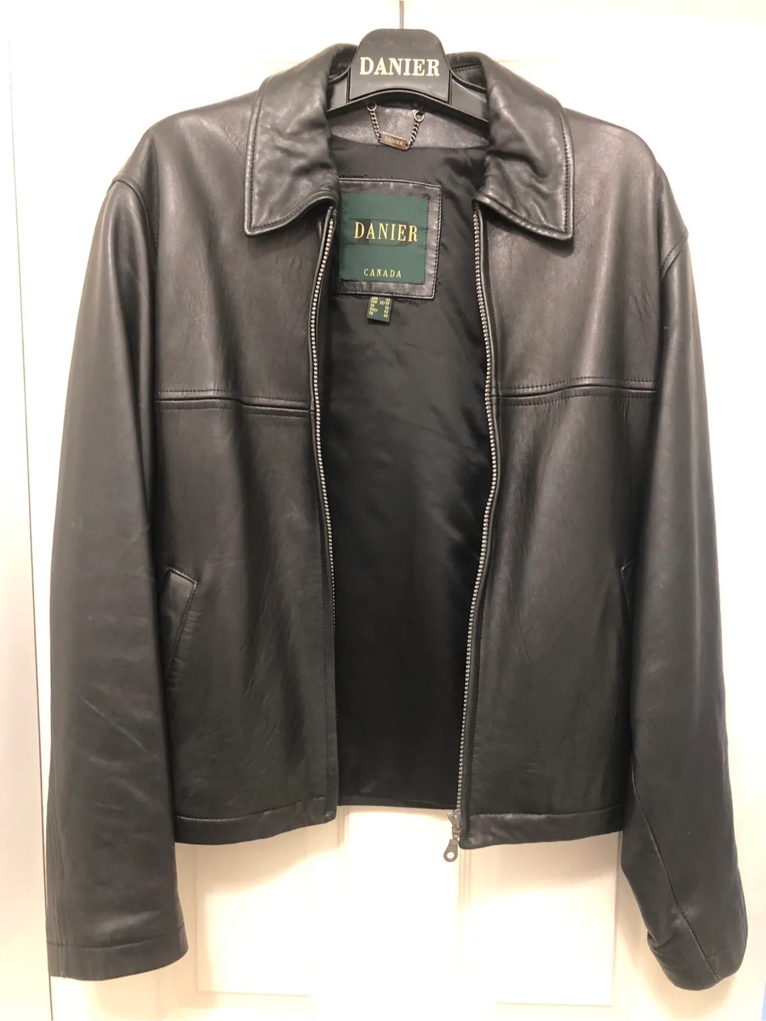 Danier Black Lambskin Leather Jacket Men’s size XS SOFT! thumbnail