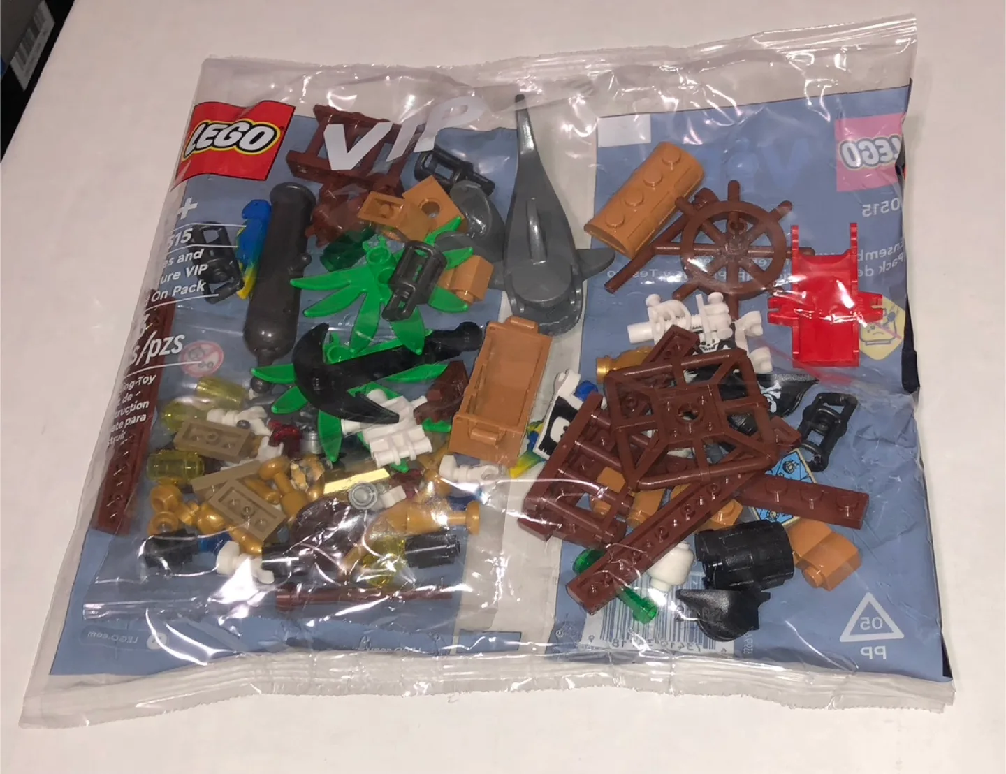 LEGO VIP Pirate Adventure Pack thumbnail