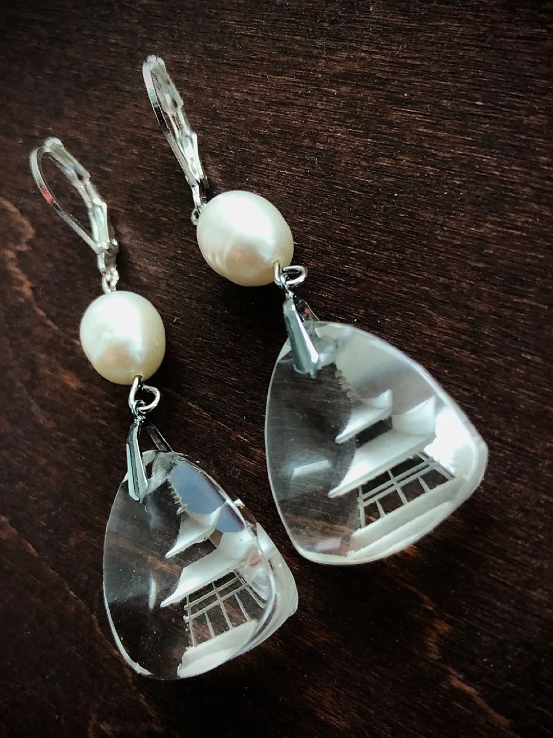 Elegant 3D Glass Pagoda 925 Stamped earrings image indicator(2)