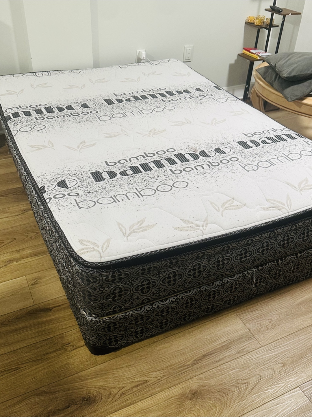Full size Bamboo Mattress and box - photo 2
