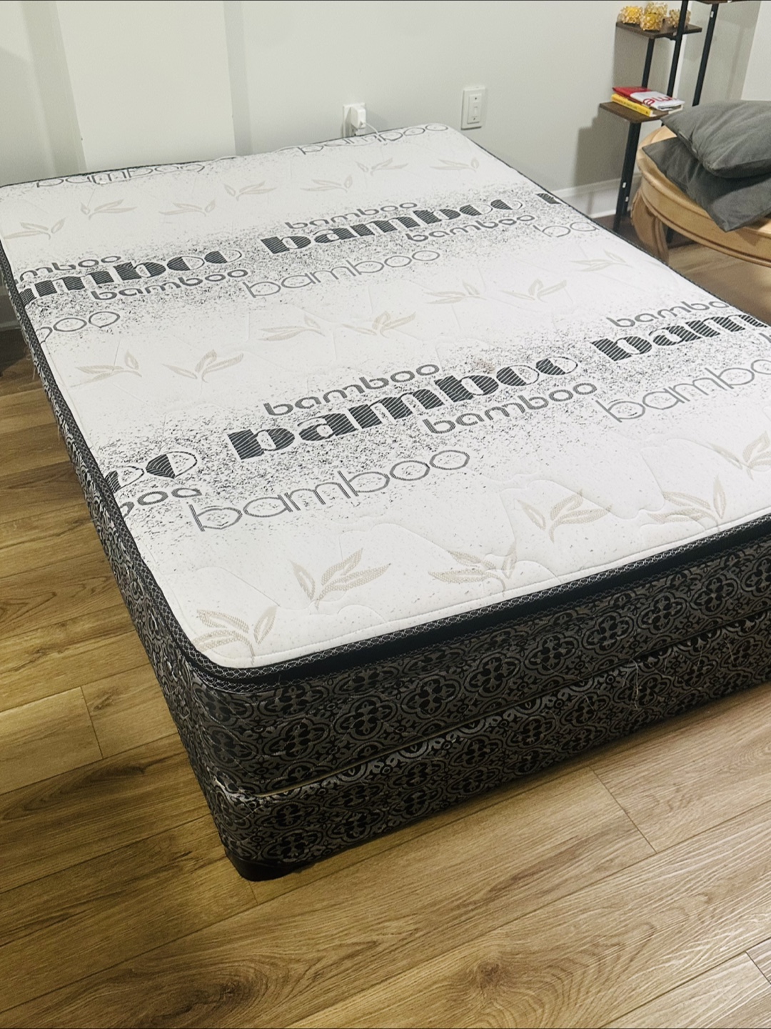 Full size Bamboo Mattress and box - photo 3