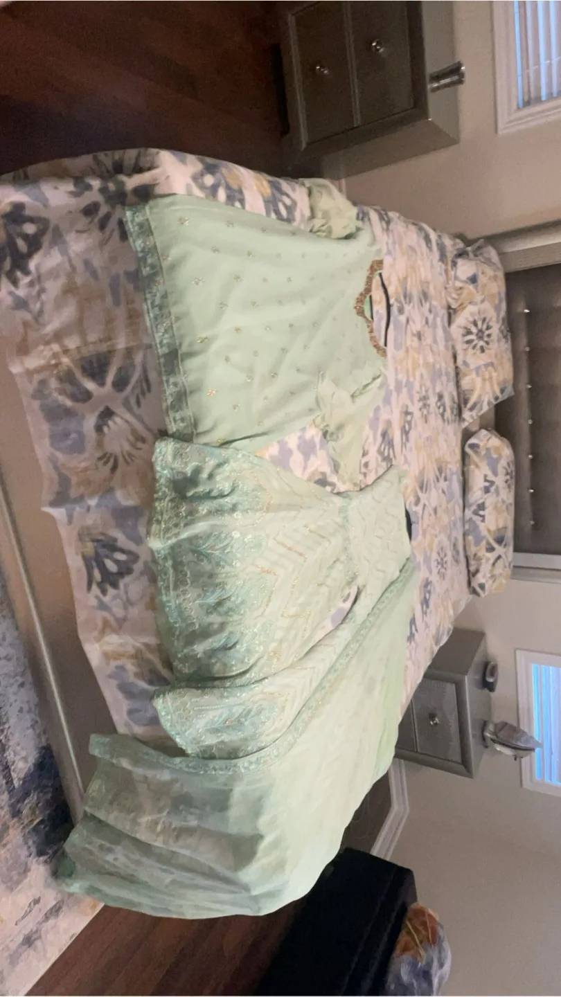 Green Pakistani Suit thumbnail