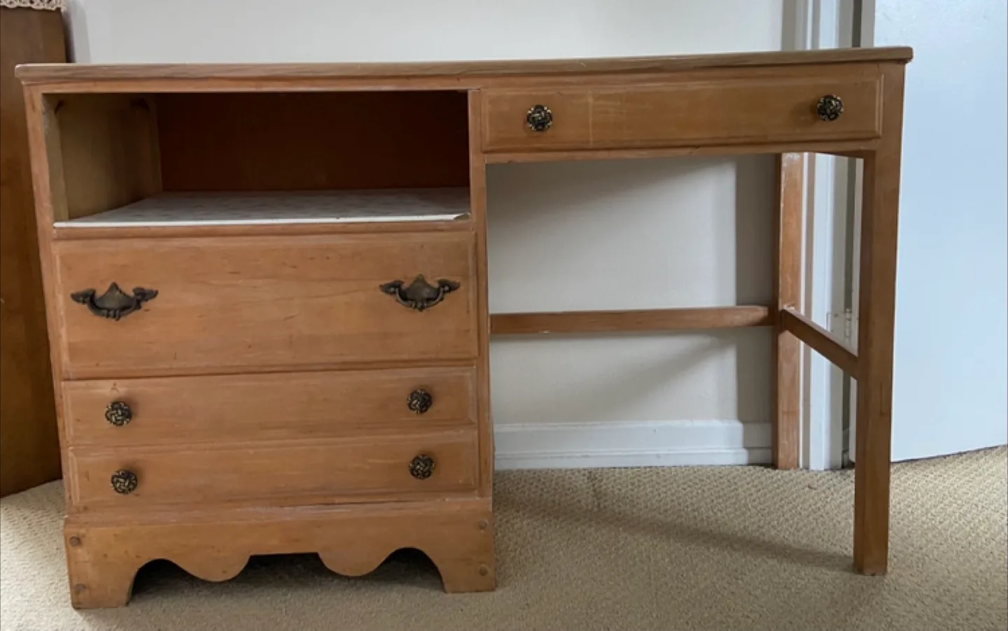 Wooden desk thumbnail