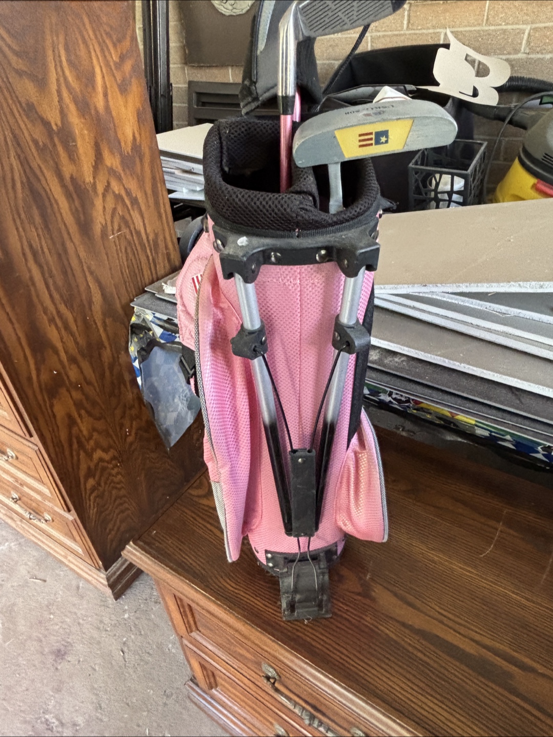 Kids Pink golf club set with bag