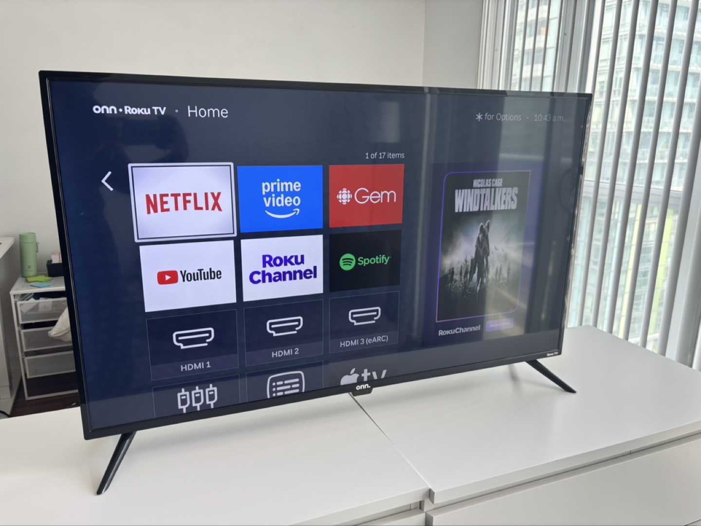 onn. Roku TV 43 in - photo 2