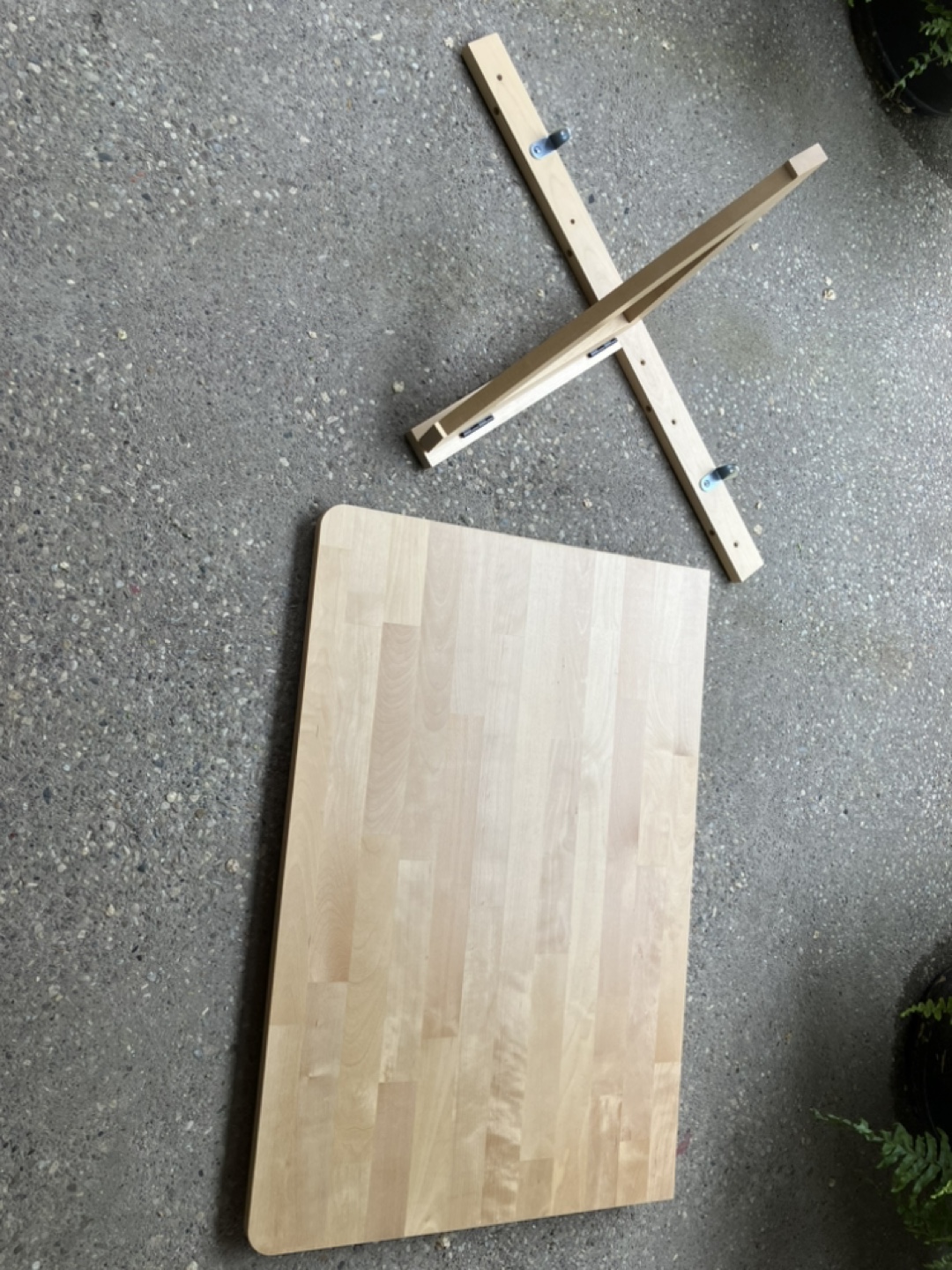 Wall mounted drop leaf table