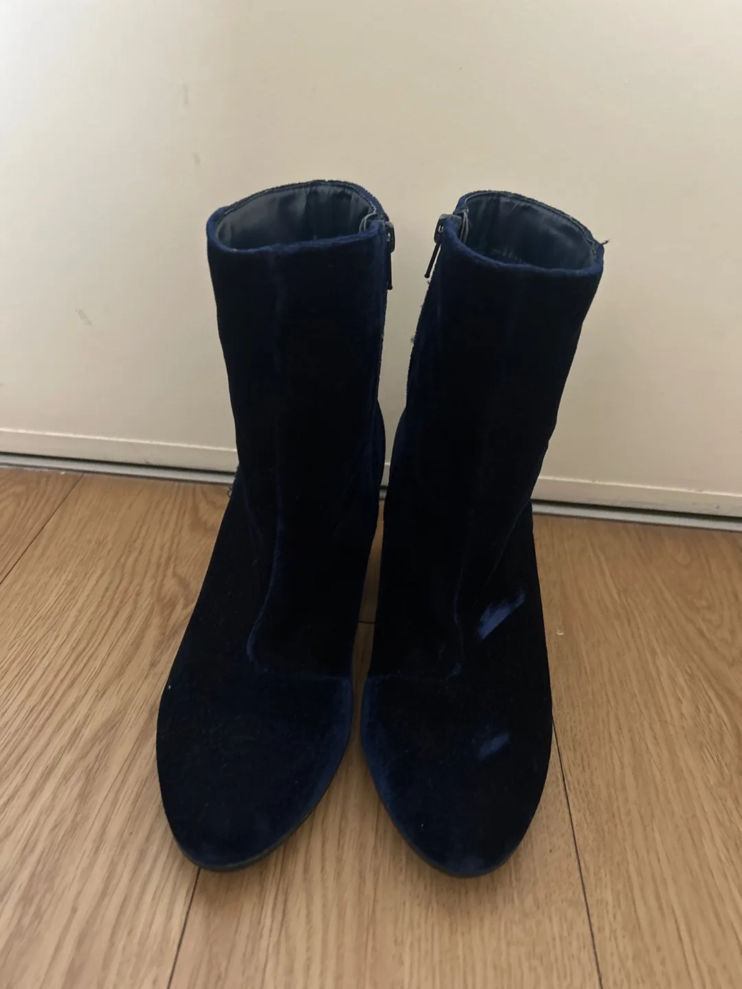 Velvet Blue Ankle Boots image indicator(2)