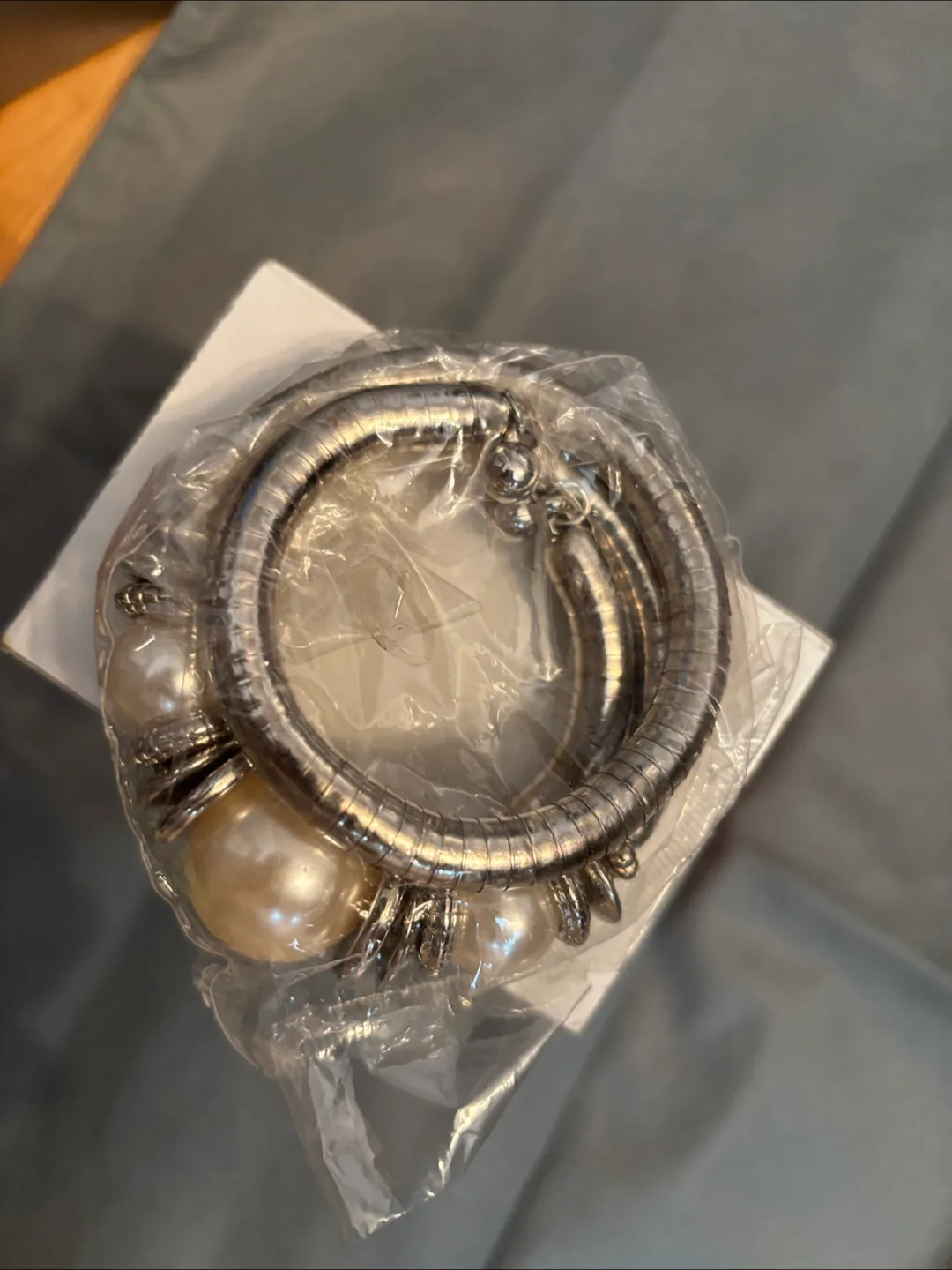 Silver Pearl Bracelet image indicator(2)