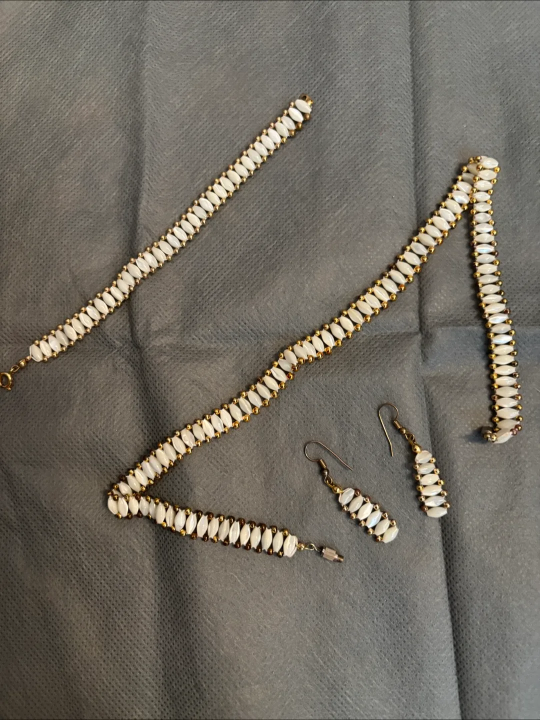 Beaded Necklace, Bracelet, and Earrings Set image indicator(2)