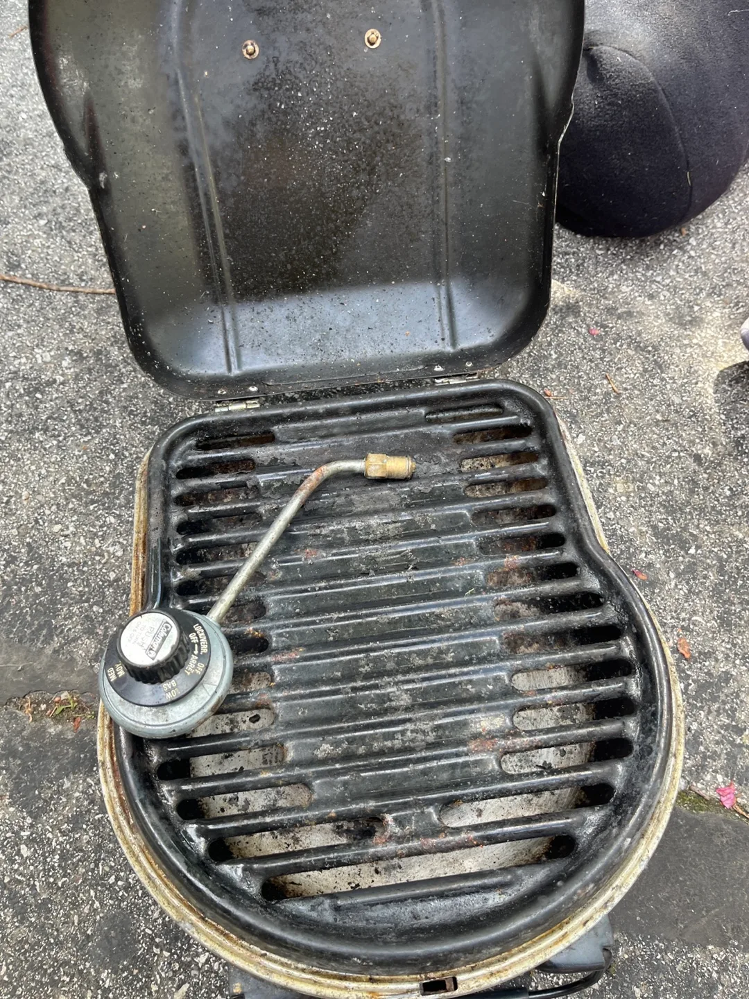 Coleman Portable propane Grill image indicator(2)