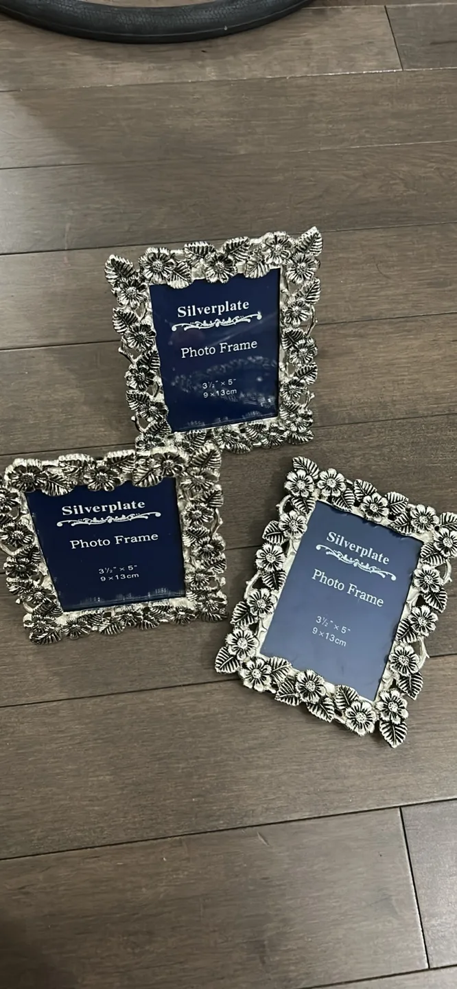 Silverplate Floral Photo Frames thumbnail