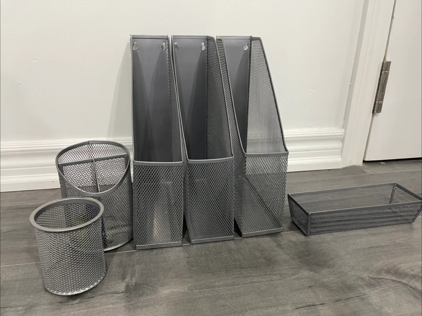 Silver Mesh Desk Organizer Set image indicator(3)