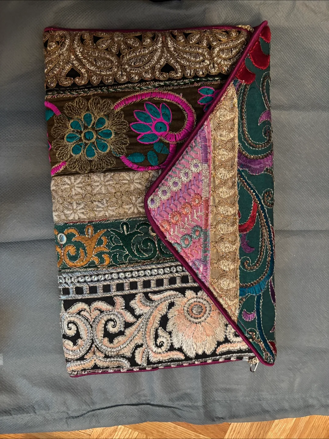 Embroidered Clutch image indicator(2)