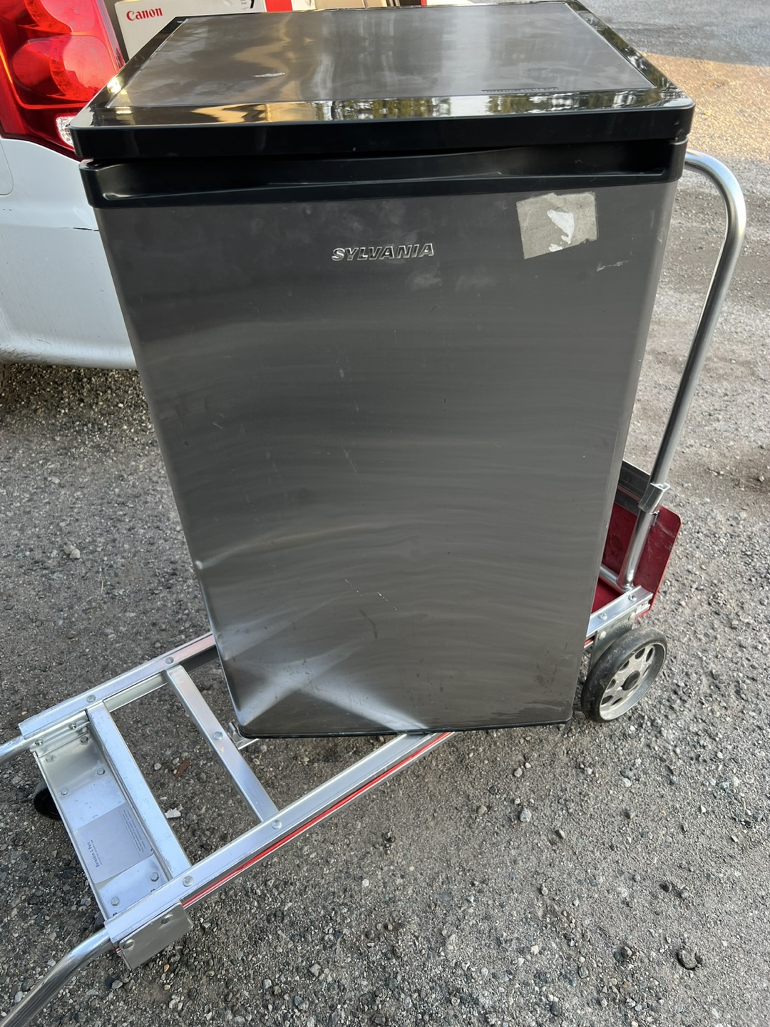 Sylvania Mini Fridge