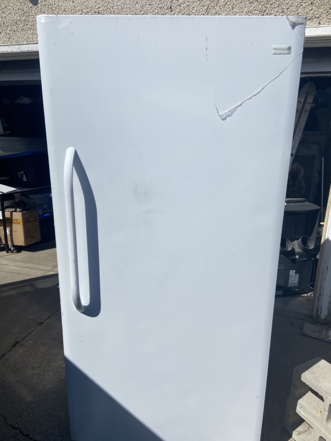White Upright Freezer - photo 2