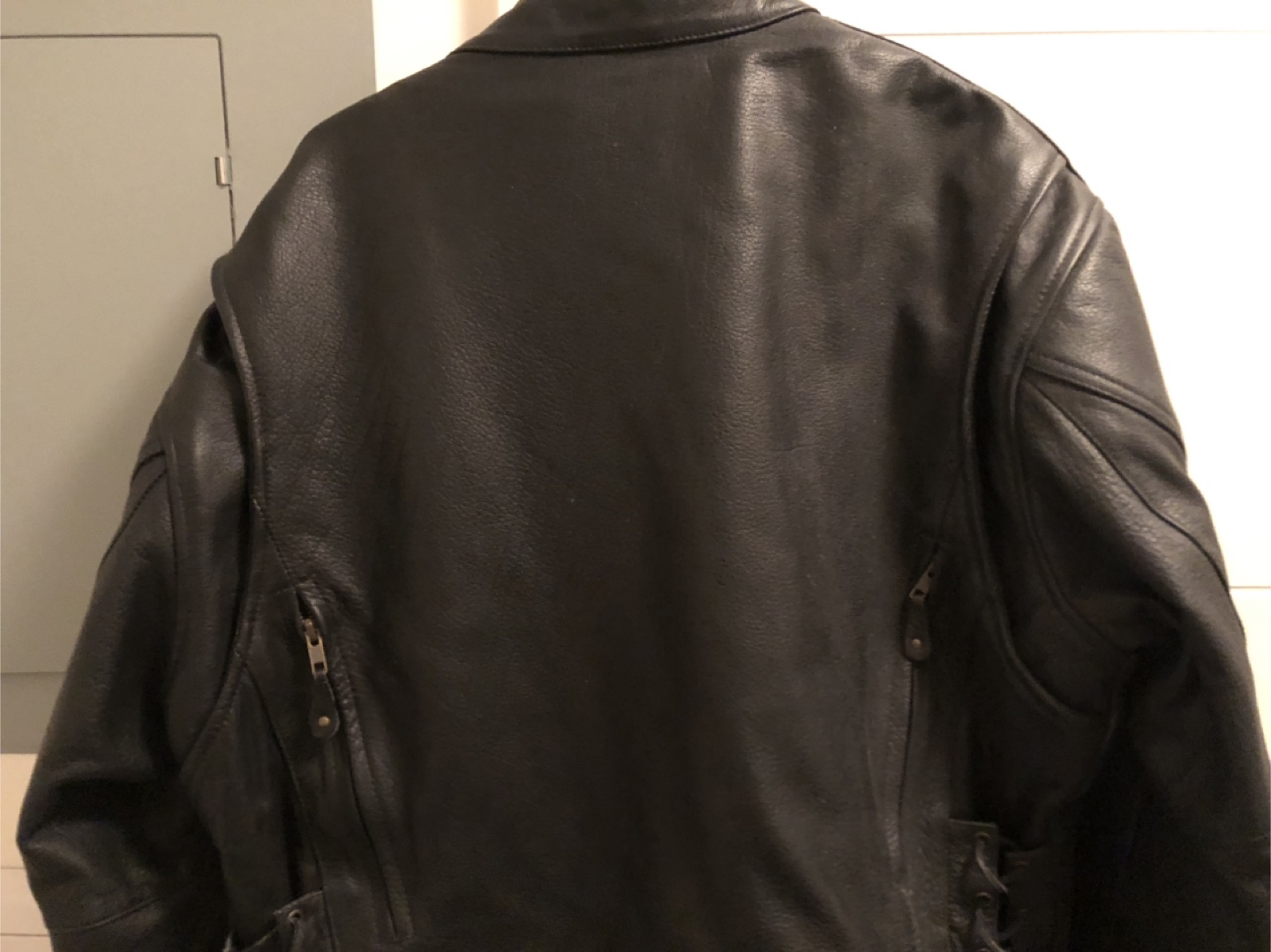 Motorcycle black leather jacket with removable liner, XL. - photo 2