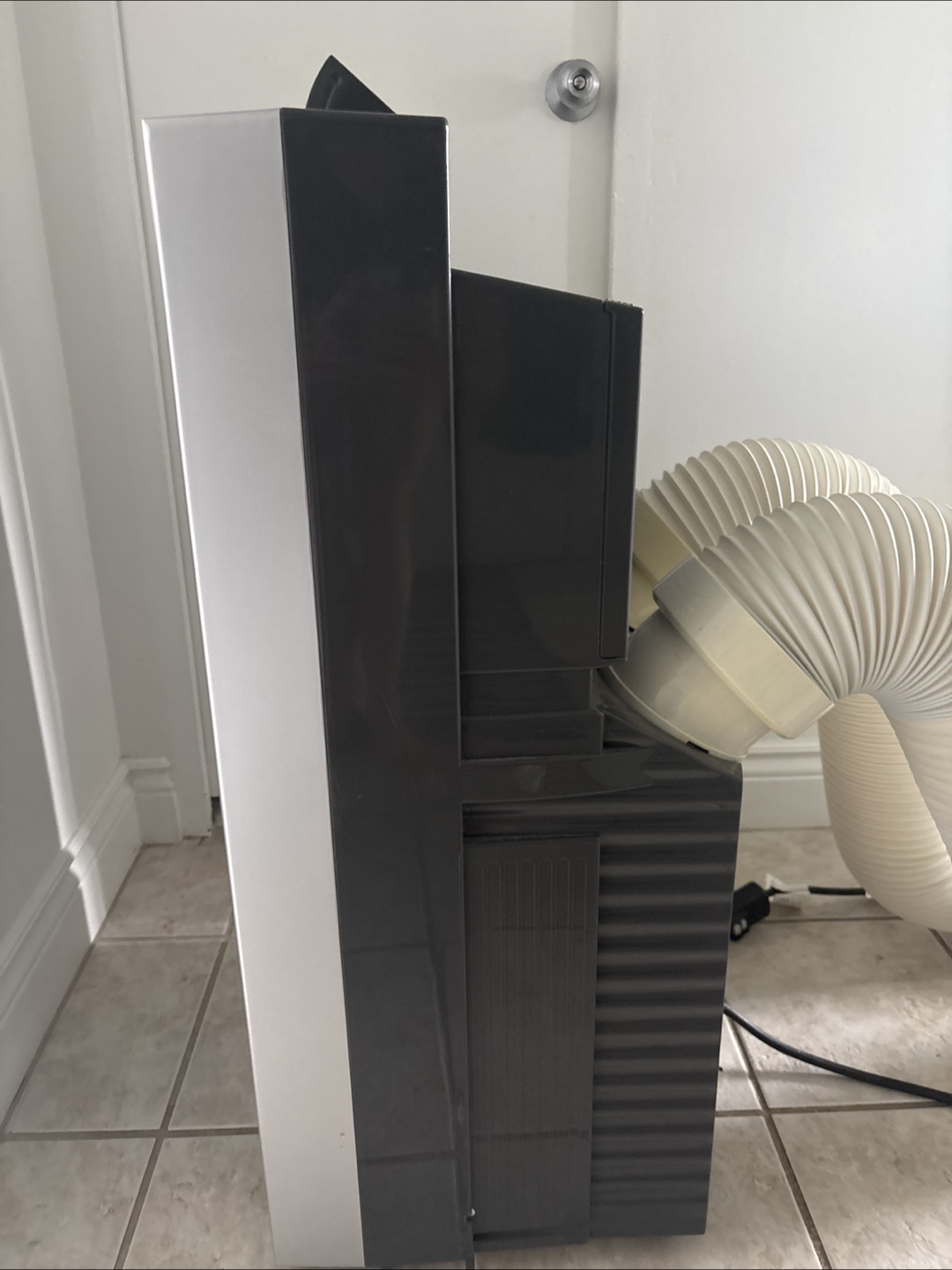 Portable Air Conditioner- great condition - photo 5