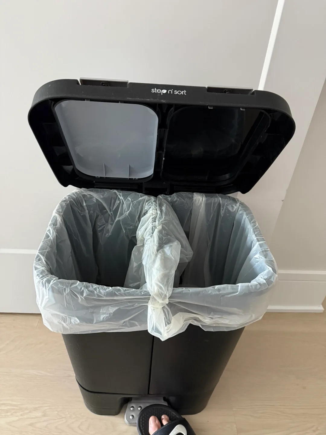 Step n' Sort Dual Compartment Trash Can image indicator(3)